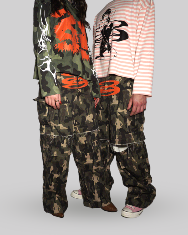 PANTALONI CARGO CON STAMPA CAMOUFLAGE - immagine 9