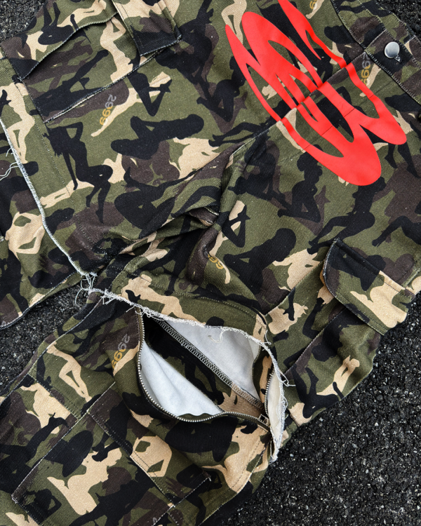 PANTALONI CARGO CON STAMPA CAMOUFLAGE - immagine 7
