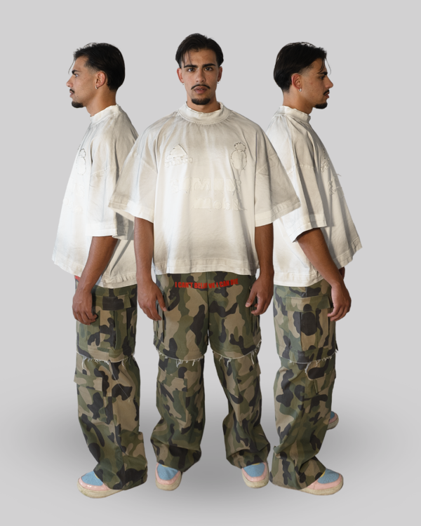 T-SHIRT CON LOGHI RICAMATI - immagine 3