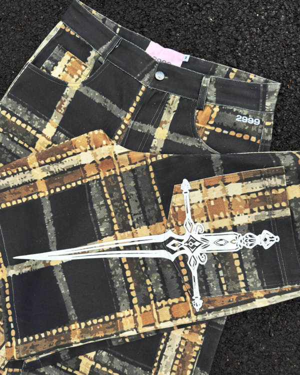 SHORTS CON STAMPA TARTAN - immagine 4