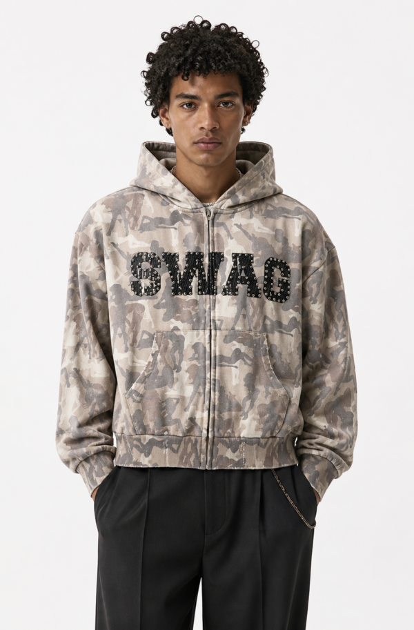 FELPA CAMOUFLAGE CON STAMPA SERIGRAFICA E BORCHIE